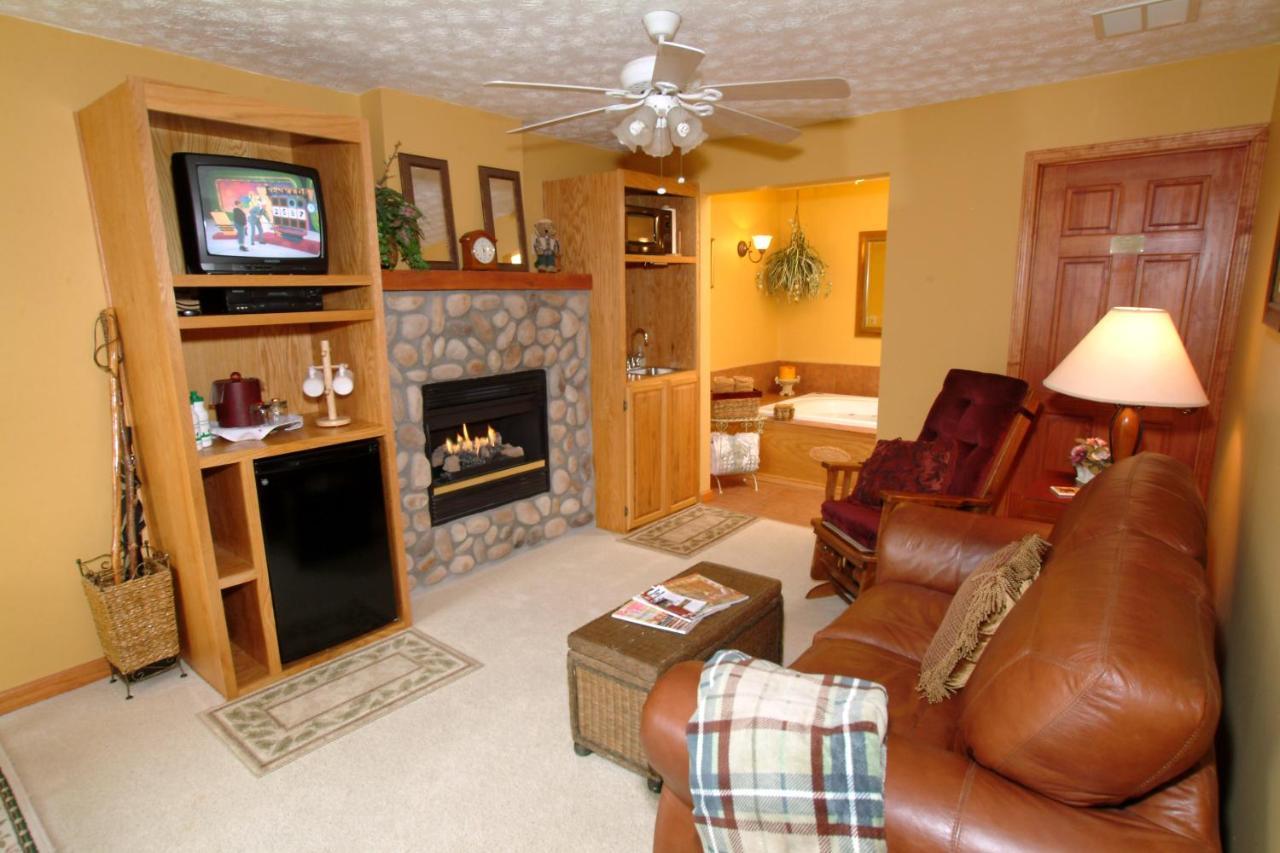 Berry Springs Lodge Sevierville Habitación foto