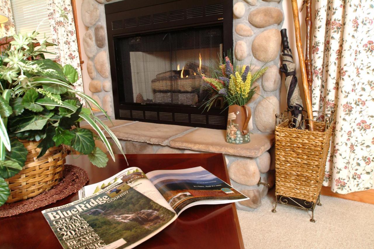 Berry Springs Lodge Sevierville Habitación foto